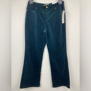 Coldwater Creek size 6 Women’s Green Corduroy Natural Fit Bootcut Pants